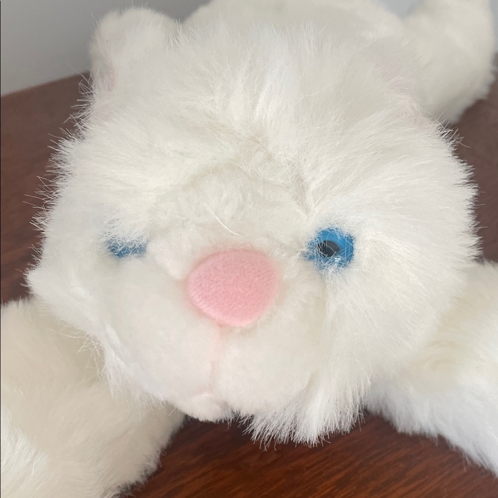 Plush White Cat laid out - Picture 2 of 3